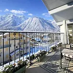 & Panoramic View - Happy
