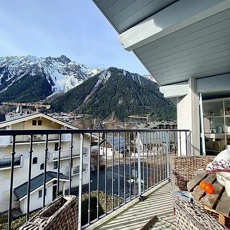 & Panoramic View - Happy Chamonix