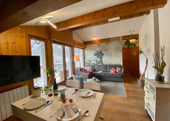 & Panoramic View - Happy Chamonix