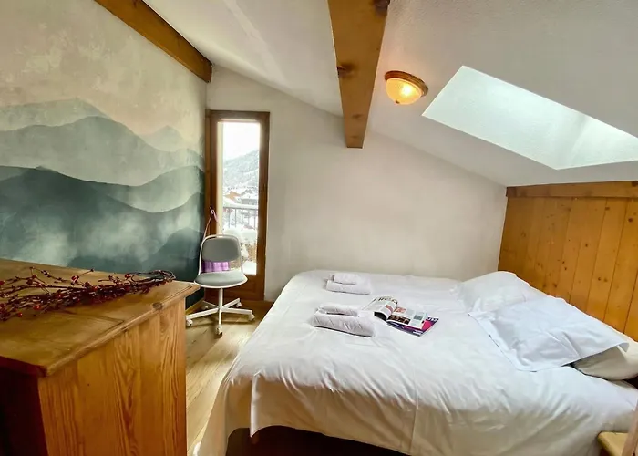 & Panoramic View - Happy * Chamonix