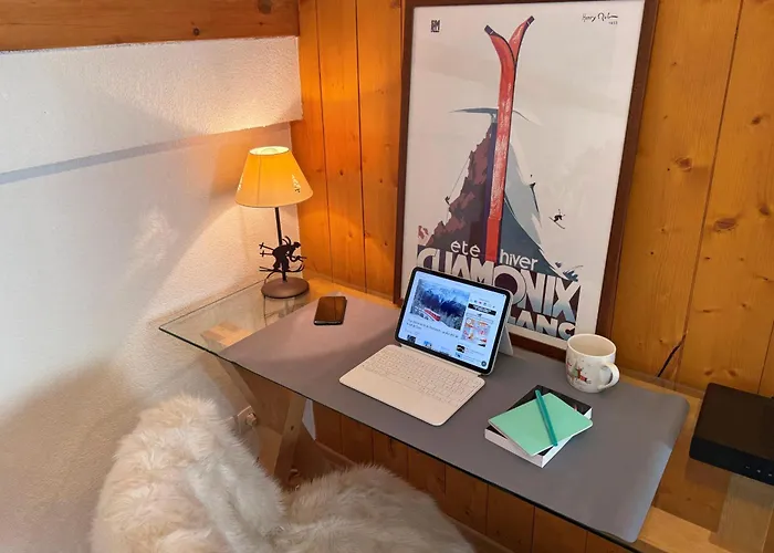 & Panoramic View - Happy